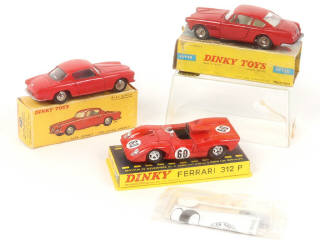 Lot 371 - DINKY TOYS (FRANCE) (3)