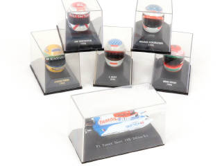 Lot 88 - DIVERS (6)