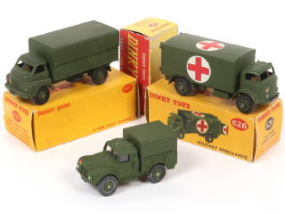 Lot 205 - DINKY TOYS (GB) (3)