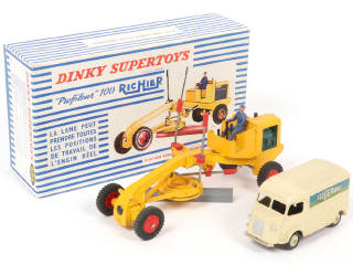 Lot 288 - DINKY TOYS (FRANCE) (2)