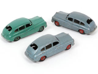 Lot 292 - DINKY TOYS (FRANCE) (3)