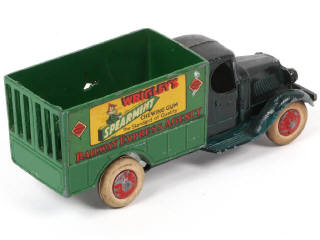 Lot 53 - TOOTSIETOY (USA) (1)