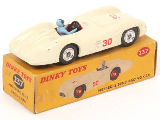 Lot 163 - DINKY TOYS (GB) (1)