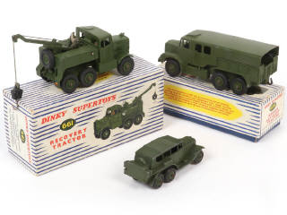 Lot 204 - DINKY TOYS (GB) (3)