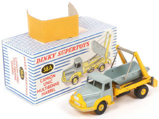 Lot 250 - DINKY TOYS (FRANCE) (1)