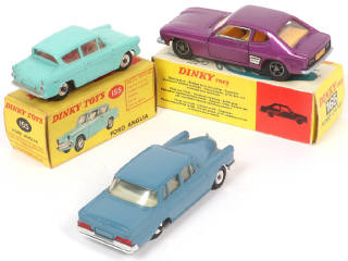 Lot 202 - DINKY TOYS (GB) (3)