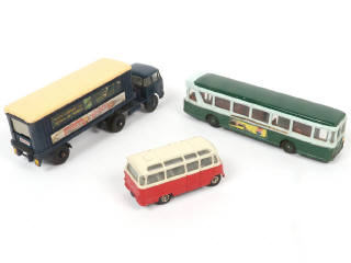 Lot 295 - DINKY TOYS (FRANCE) (3)
