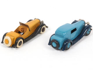 Lot 257 - DIVERS (2)