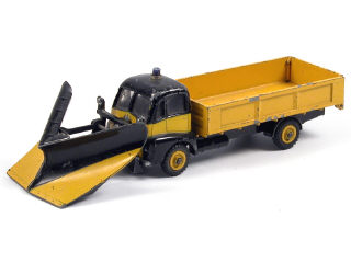 Lot 207 - DINKY TOYS GB (1)