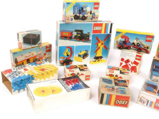 Lot 302 - LEGO (DANEMARK) (13)