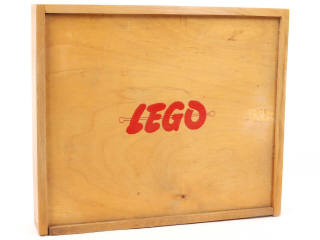 Lot 299 - LEGO (DANEMARK) (1)
