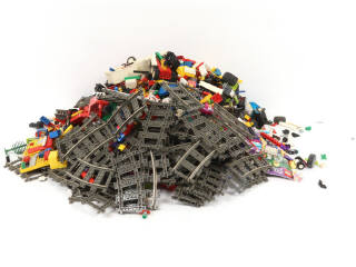 Lot 316 - LEGO (DANEMARK) (150)