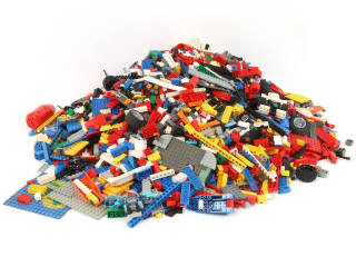 Lot 319 - LEGO (DANEMARK) (150)