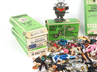 Lot 328 - DIVERS (20)