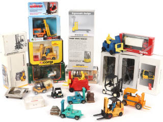 Lot 127 - DIVERS (15)