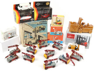 Lot 140 - DIVERS (20)