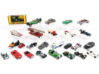 Lot 190 - DIVERS (26)