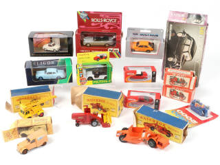 Lot 130 - DIVERS (15)