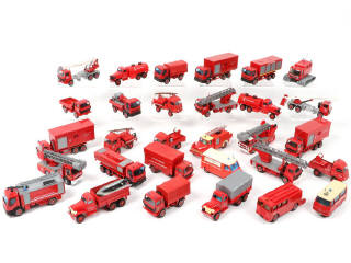 Lot 202 - DIVERS (30)