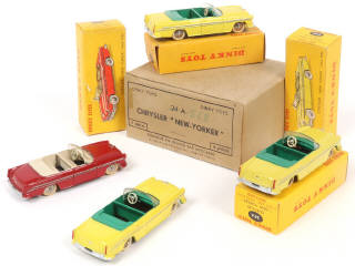 Lot 367 - DINKY TOYS (FRANCE) (5)
