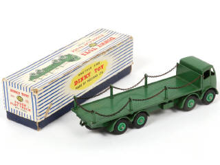 Lot 329 - DINKY TOYS (GB) (1)