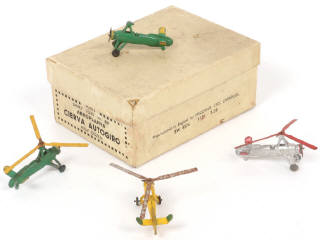 Lot 352 - DINKY TOYS (GB) (1)