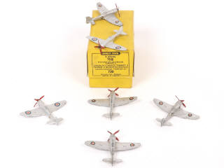 Lot 355 - DINKY TOYS (GB) (1)
