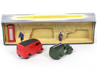 Lot 316 - DINKY TOYS (GB) (1)