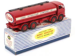 Lot 332 - DINKY TOYS (GB) (1)