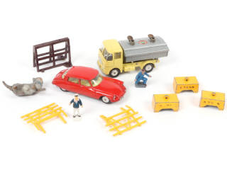 Lot 223 - CORGI TOYS (GB) (11)