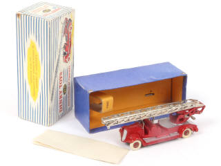 Lot 357 - DINKY TOYS (FRANCE) (1)