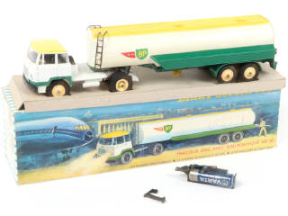 Lot 359 - DINKY TOYS (FRANCE) (1)