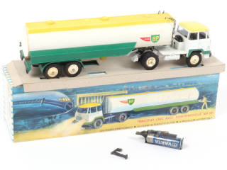 Lot 359 - DINKY TOYS (FRANCE) (1)