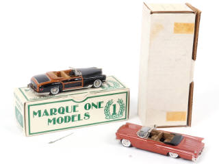 Lot 170 - DIVERS (2)