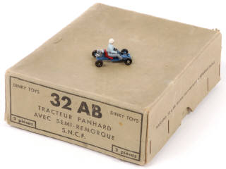 Lot 339 - DINKY TOYS (FRANCE) (2)