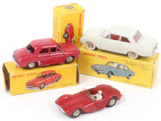 Lot 373 - DINKY TOYS (FRANCE) (3)
