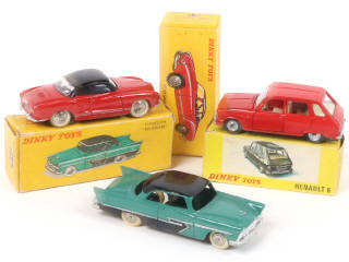Lot 371 - DINKY TOYS (FRANCE) (3)
