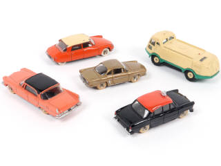 Lot 380 - DINKY TOYS (FRANCE) (5)