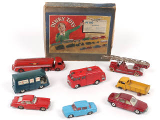 Lot 337 - DINKY TOYS (9)