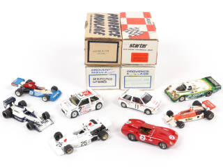 Lot 136 - DIVERS (9)