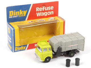 Lot 327 - DINKY TOYS (GB) (1)