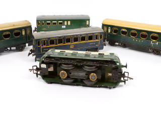 Lot 29 - DIVERS 'Ecartement O' (4)