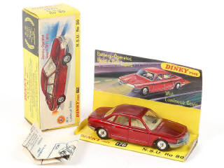 Lot 318 - DINKY TOYS (GB) (1)