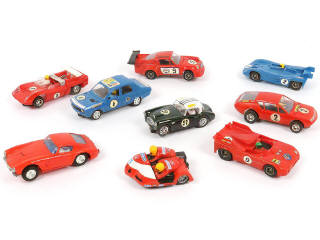 Lot 17 - DIVERS (9)