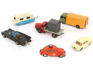Lot 98 - DIVERS (6)