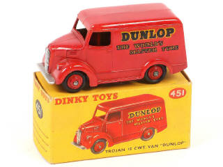 Lot 306 - DINKY TOYS (GB) (1)