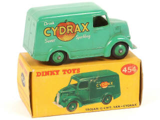 Lot 305 - DINKY TOYS (GB) (1)