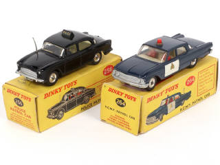 Lot 251 - DINKY TOYS (GB) (2)