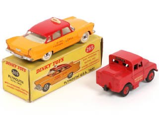 Lot 249 - DINKY TOYS (GB) (2)
