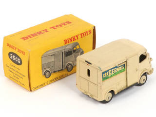 Lot 279 - DINKY TOYS (FRANCE) (1)